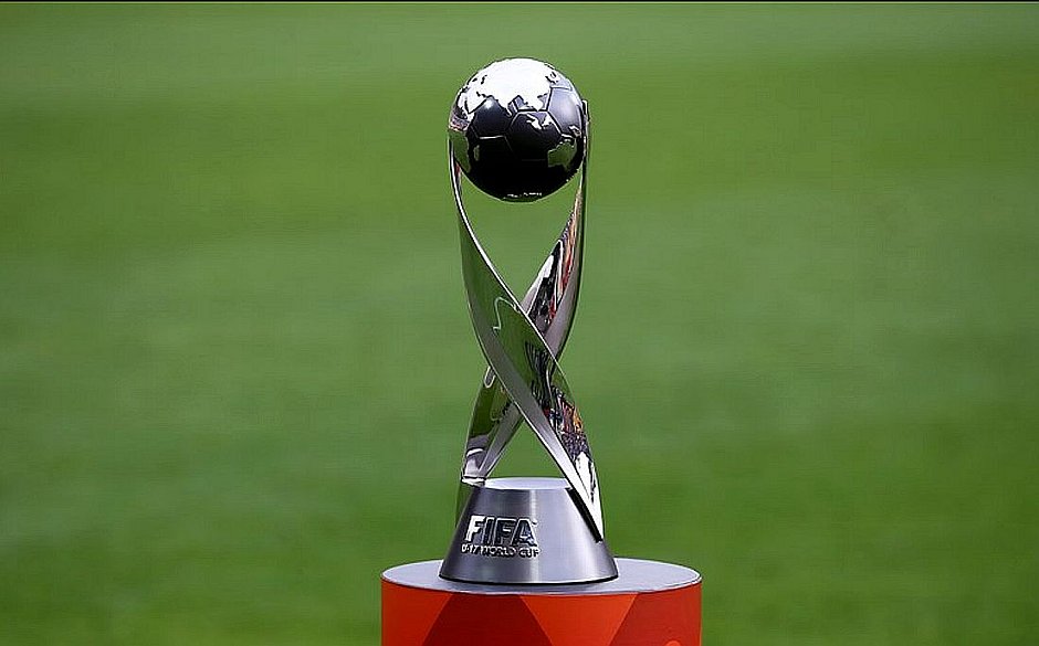 Taça do Mundial sub-17 fica em exposição neste final de semana